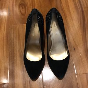 pointy toe faux suede wedges